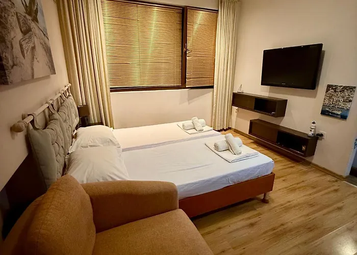 شقة анси بوموري